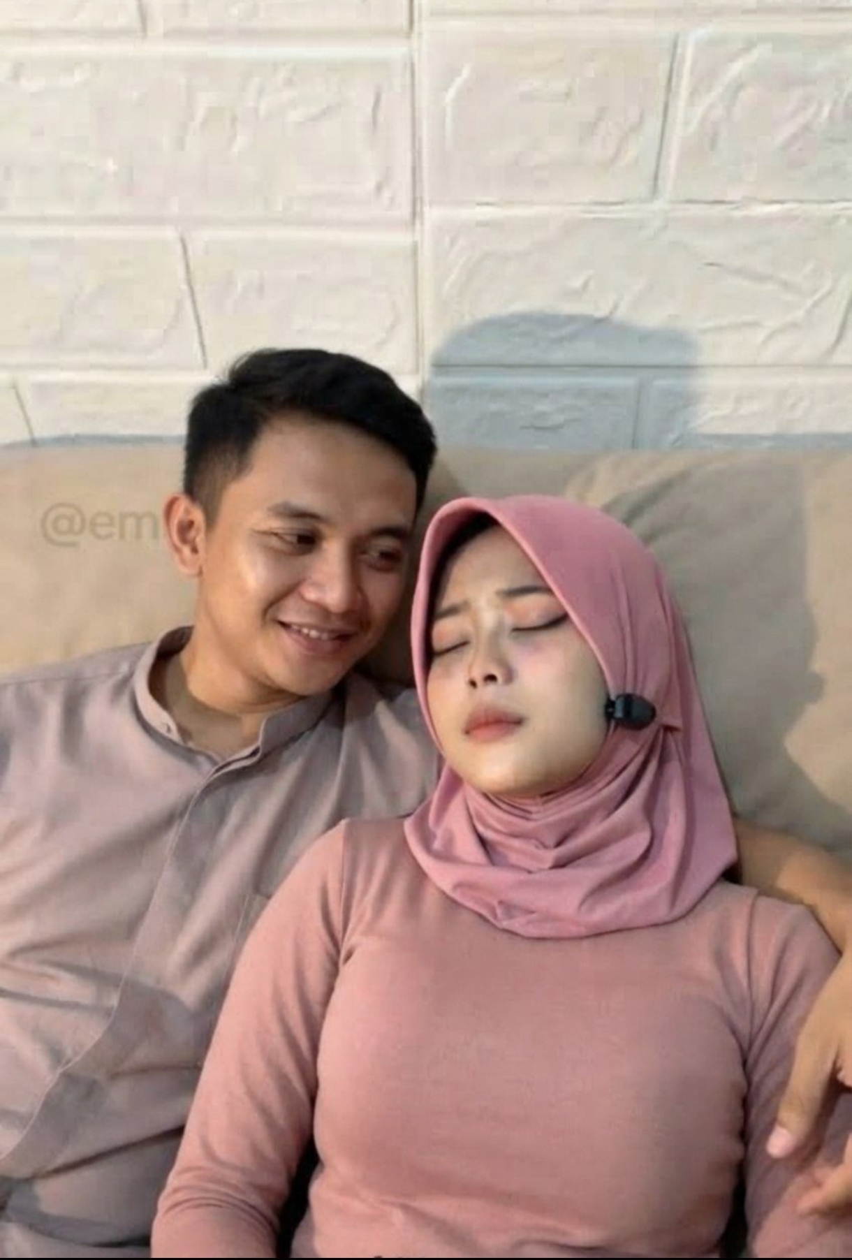hijab crt dalam